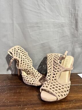 beige high-heeled sandals appear to be from the brand Lilian Size 7 TG2016